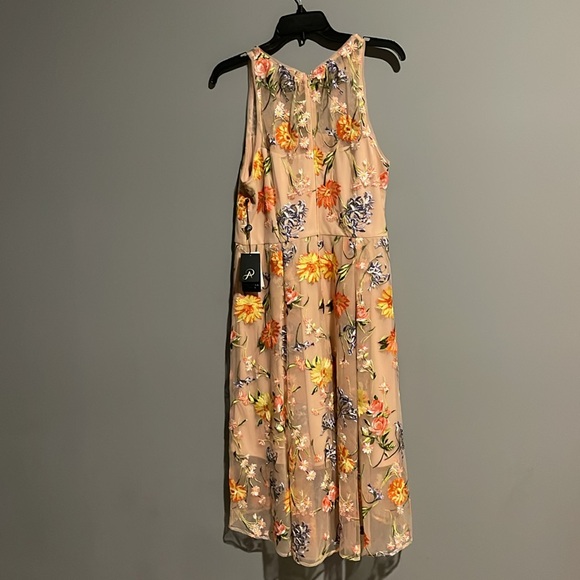 Adrianna Papell
Women's Floral-Embroidery Midi Dress - Picture 8 of 11